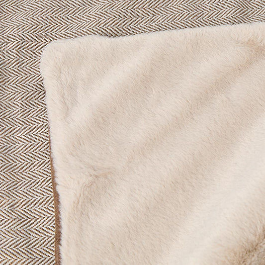 Wainwrights Luxury  Reversible Blanket (Available in green tweed and fur )